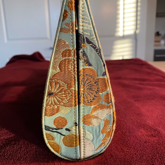 Signed Vintage clutch. Gently loved - Picture 5 of 8